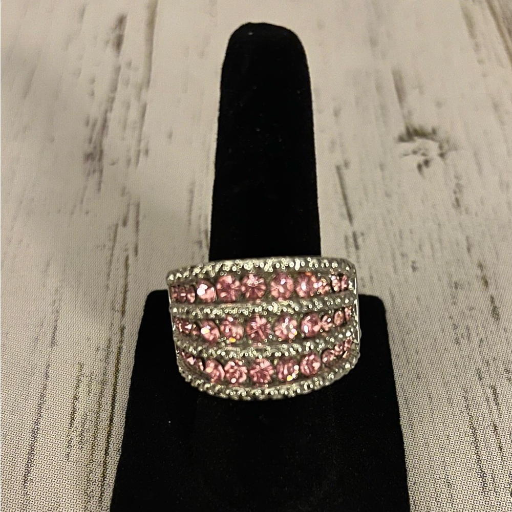 NWOT Paparazzi “Million Dollar Baby” Pink Rhinestone Ring